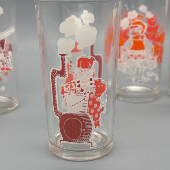 Vintage Christmas Santa & Mrs. Claus Drinking Glasses Set of 4 Holiday Tumblers - Picture 5 of 7